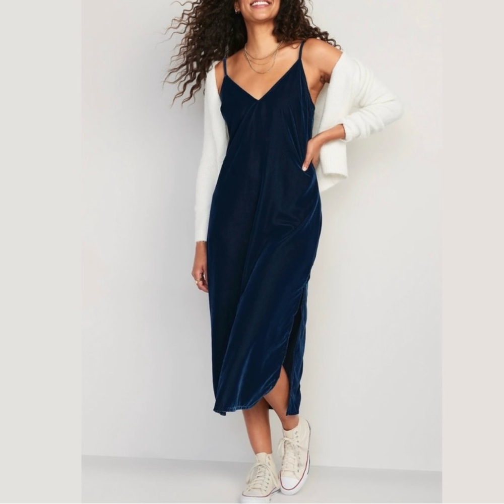 LIKE NEW Velvet Old Navy Dress